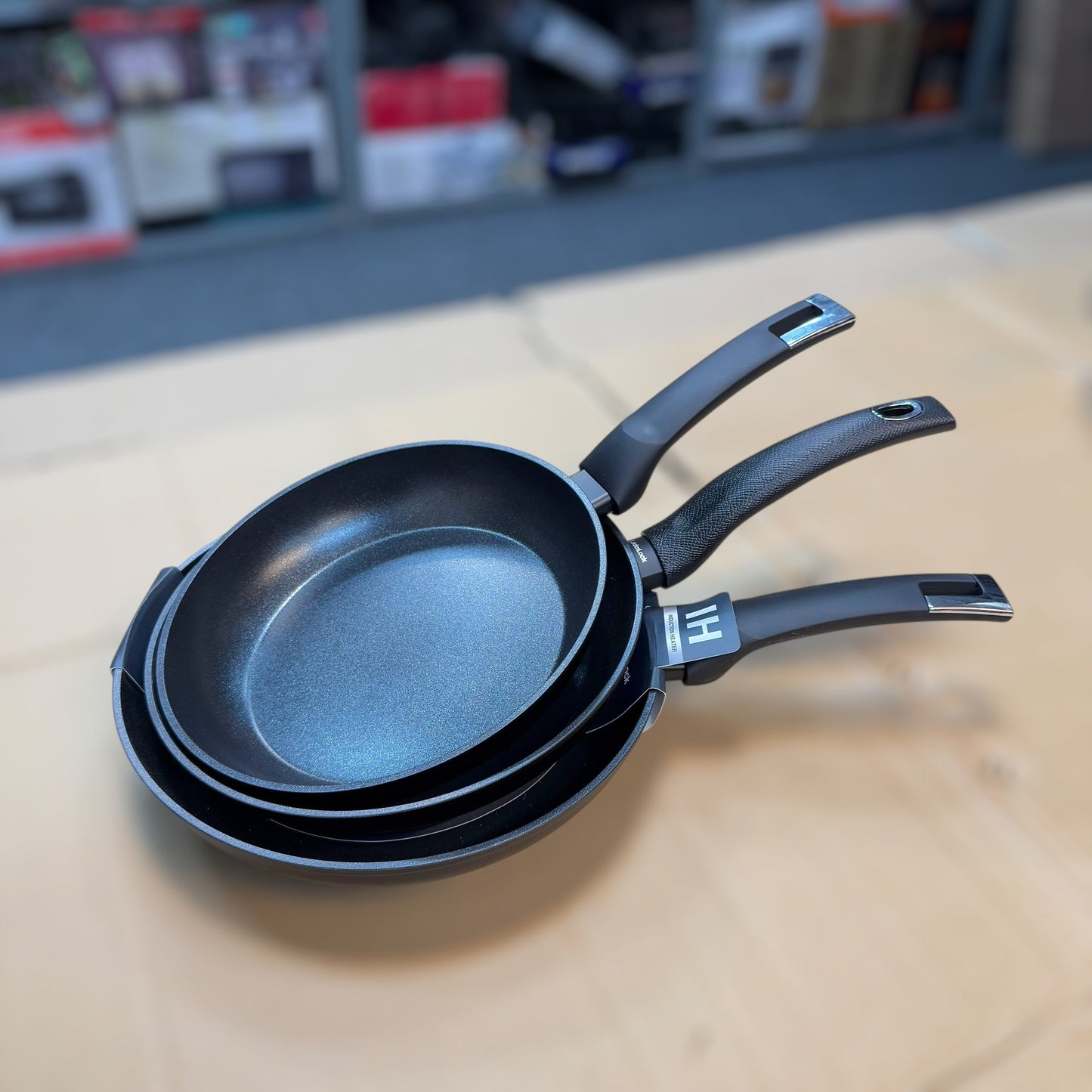 LockNLock Nonstick Pan - Lot Imported
