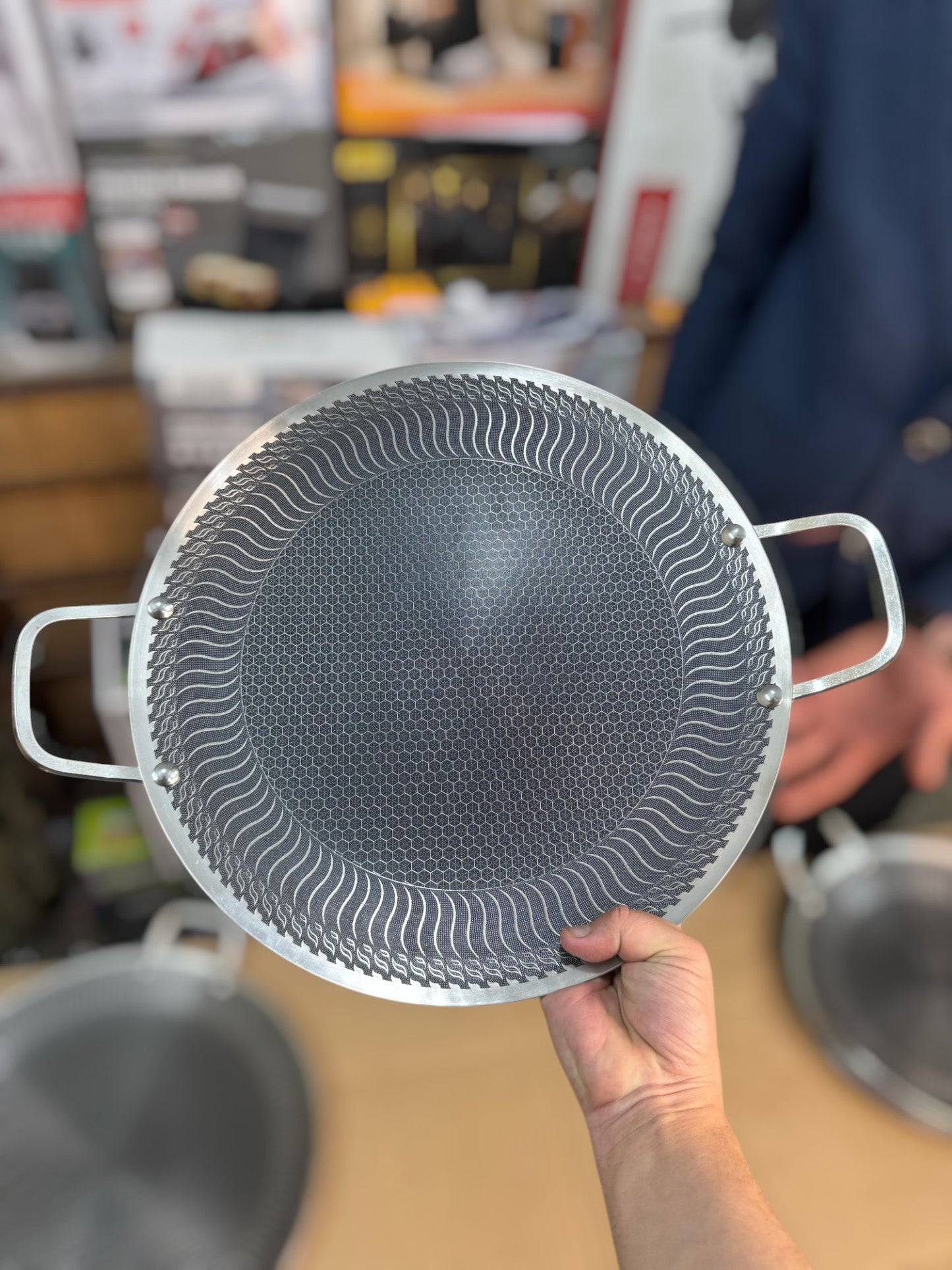 Different sizes honeycomb lesser coating tawa