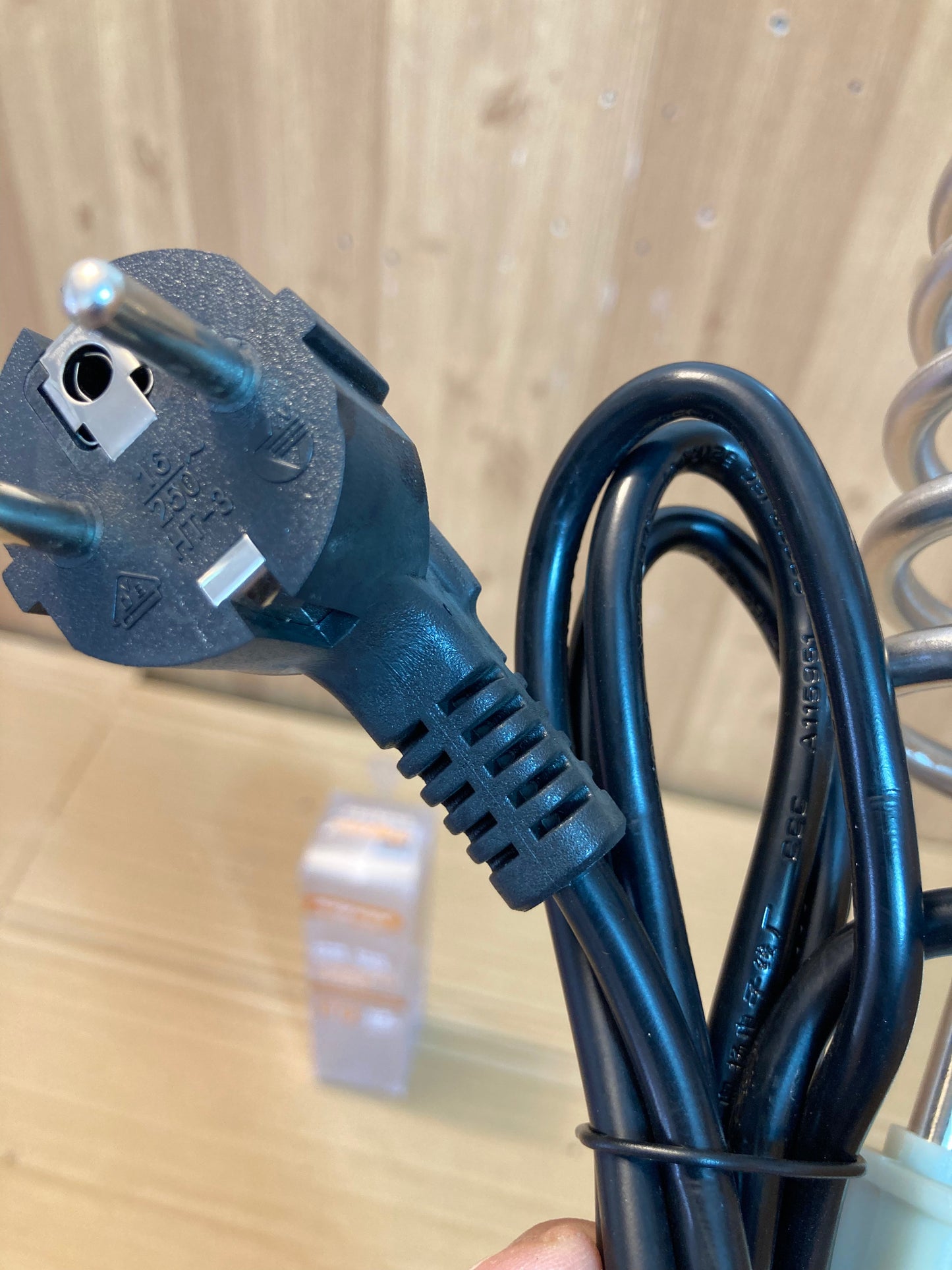 F9 Electric water  Heating Rod with Automatic Temperature Control 2500W